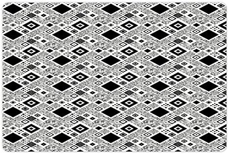 Ambesonne crno-bijela prostirka za kućne ljubimce za hranu i vodu, geometrijski dijagonalni uzorak sa raznim različitim kvadratima