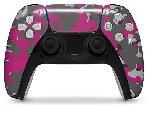 Omotač kože wraptorskinz kompatibilan sa Sony PS5 DualSense kontrolerom WraptorCamo Old School Camouflage Camo Fuschia Hot Pink