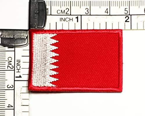 Kleenplus 1.2x1.7 inča. Zastava Kraljevine Bahrein vezena zakrpa željeza na šivati na nacionalnom amblemu zakrpa kvadratnog oblika